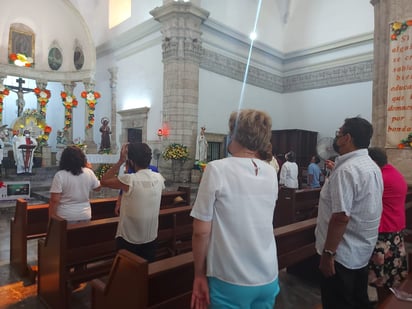 Iglesia pide a feligreses quedarse en casa para evitar cierre de templos