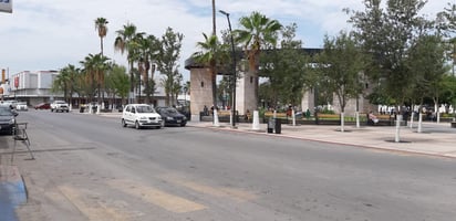 Automovilistas viven calvario para estacionarse en la zona centro de Monclova 