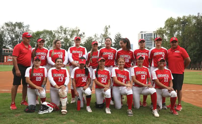 La Selección de Sóftbol Femenil es denunciada tras tirar sus uniformes a la basura