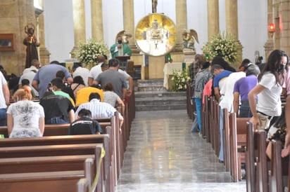 Los padres de familia son responsables por contagios de sus hijos señaló el sacerdote Neri