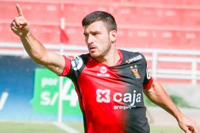 Argentino Bernardo Cuesta golea y lleva a Melgar a la primera posición