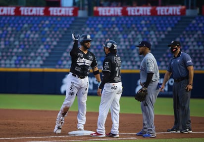 Sultanes ‘blanquean’ a los Acereros