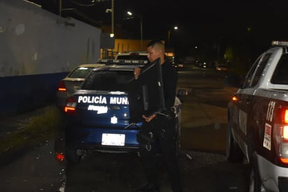 Arrestan a dos sujetos en Monclova con una pantalla robada 