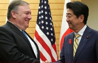 Investigan ubicación de botella de whisky de 5.800 dólares que Japón regaló a Mike Pompeo