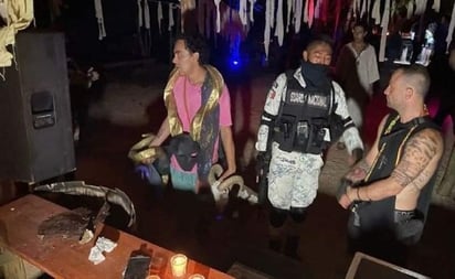 Clausuran fiesta clandestina de jóvenes en cenote de Yucatán