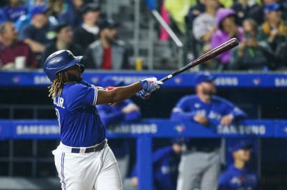 Vladimir Guerrero Jr. conectó su jonrón numero 35 de la temporada