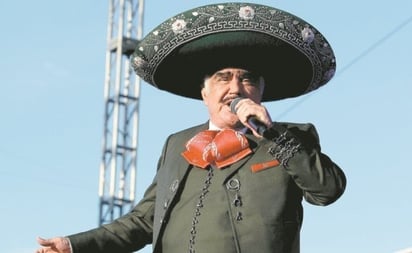 Vicente Fernández sufrió grave accidente: se encuentra “sedado” y muy delicado