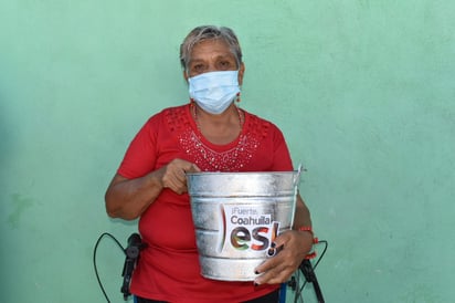 Vecina le canta de ‘cerquitas’ al alcalde Florencio Siller Linaje en Frontera