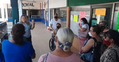 Oficina del Bienestar en Monclova abre con más de una hora de retraso