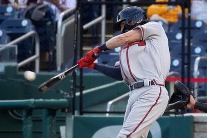 Dansby Swanson pega par de jonrones en triunfo de los Nacionales