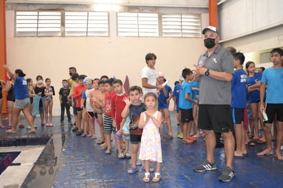 Nadadores destacan en torneo de natación de Monclova