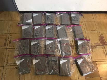 La SEDENA asegura tracto camión cargado de cocaína en Apocada