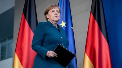 Merkel insta a reflexionar sobre el fracaso de occidente en Afganistán