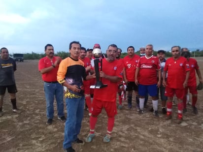 En Monclova el equipo Borja golea al legendario CDSCO