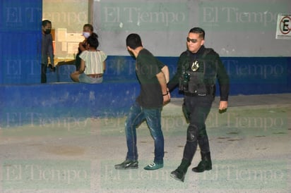 Ladrón es atrapado e intenta lesionar a policía en Monclova