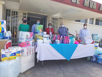 Trinity Rail festeja a los abuelos con donación al Asilo de Monclova