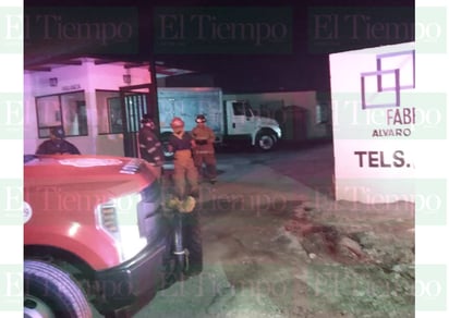 Elementos de la Policía Municipal clausura hielera en Monclova