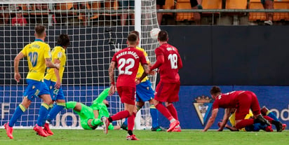 El reloj se alía con Osasuna para ganar en Cádiz