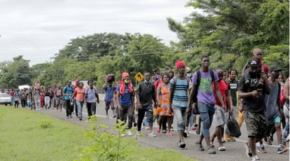 Agentes mexicanos desintegran cuarta caravana migrante en el estado de Chiapas