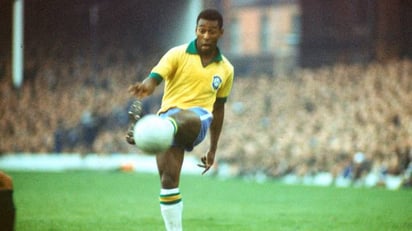 Pelé es operado de un tumor en el colon y asegura que está 'muy bien'