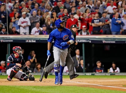 Cubs rompe empate y gana a los Reds