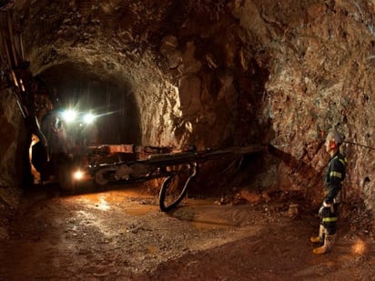 Logran rescatar a Los 4 mineros que quedaron atrapados la tarde noche de este martes, todos salieron con bien