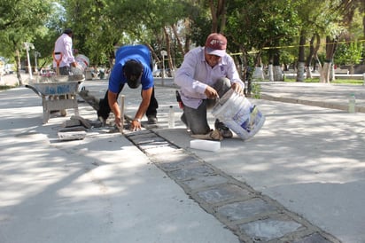 Obras de embanquetado avanzan en zona centro San Buenaventura 