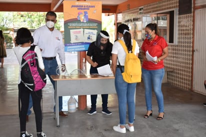 Alumnos de secundaria #1 de Monclova ya están fuera de peligro