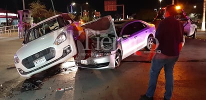 Mujer y su hija terminan en el hospital lesionadas por choque en Monclova