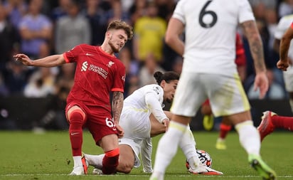 Harvey Elliot sufre escalofriante lesión en la victoria del Liverpool