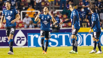 Querétaro golea a Rayos Necaxa 