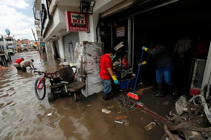 AMLO: 'Estamos saliendo adelante tras derrumbes, inundaciones y temblor'