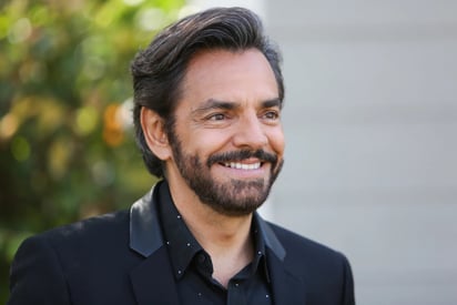 Eugenio Derbez llega a Apple TV+ como mesero en la serie bilingüe 'Acapulco'