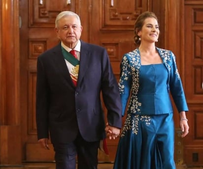 Ya sabemos quién le hizo a Beatriz Gutiérrez su vestido para la noche del Grito