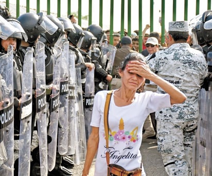 Prohíbe juez de EU expulsión de familias migrantes a México