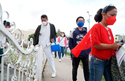 Con amparos, 18 menores reciben vacuna contra el COVID-19 en Oaxaca