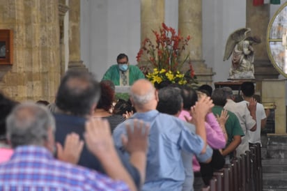 Personas vulnerables no reciben apoyos necesarios: Padre Neri