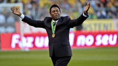 Pelé confirma que se encuentra bien