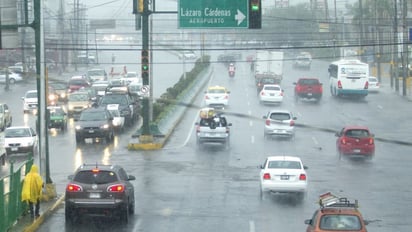 Lluvias en Monterrey dan pie a que internautas realisen memes 