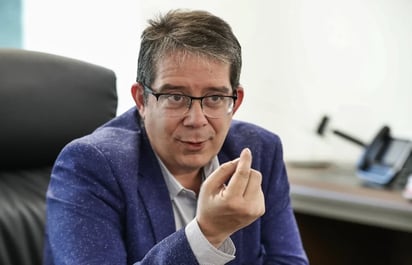 Jenaro Villamil; 'No es lo mismo comunidad científica que un grupo que hace negocios'