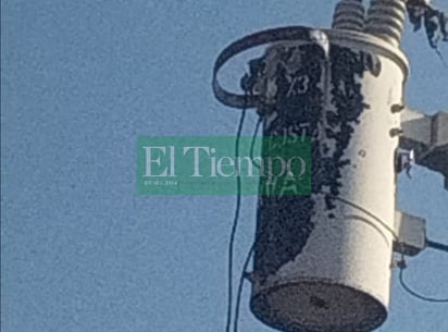 Vecinos reportan falla de transformador al sur de Monclova 