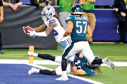 Cowboys apalea a los Eagles y toman la cima