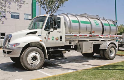 Ante desabasto de agua, enviará pipas a viviendas de Querétaro