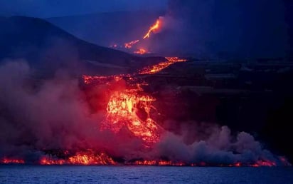 Lava del volcán de La Palma se convierte en vidrio bajo el agua