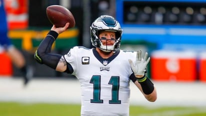 Carson Wentz recupera el protagonismo y derrota a los Dolphins