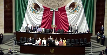 Diputados turnan a comisiones la iniciativa de reforma energética de AMLO