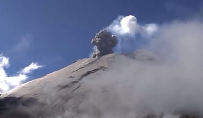 Popocatépetl registra explosión y exhalación de vapor, gases y ceniza