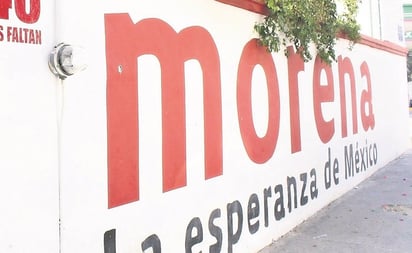 Denuncian a militante de Morena por ostentarse como sucesor de Blanco