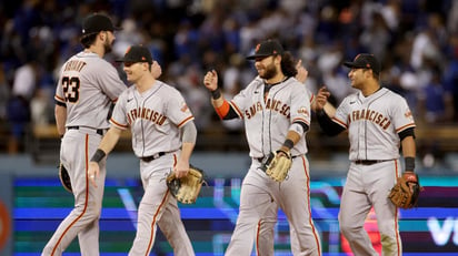 Jonrón de Longoria y atrapada de Crawford colocan a Giants a un triunfo de SCLA