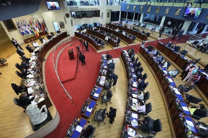 El Congreso extiende prohibición de concentraciones masivas en El Salvador